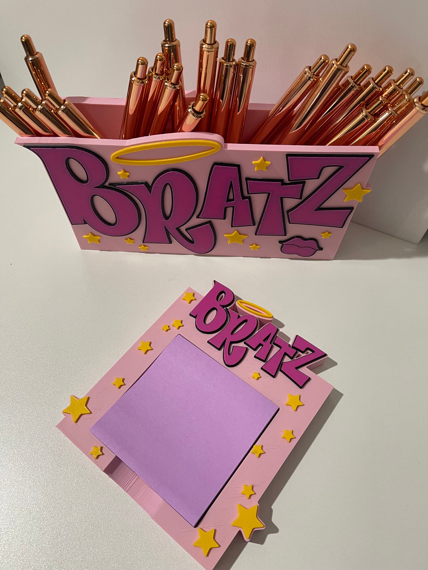 BRATZ PEN HOLDER AND STICKY NOTE HOLDER