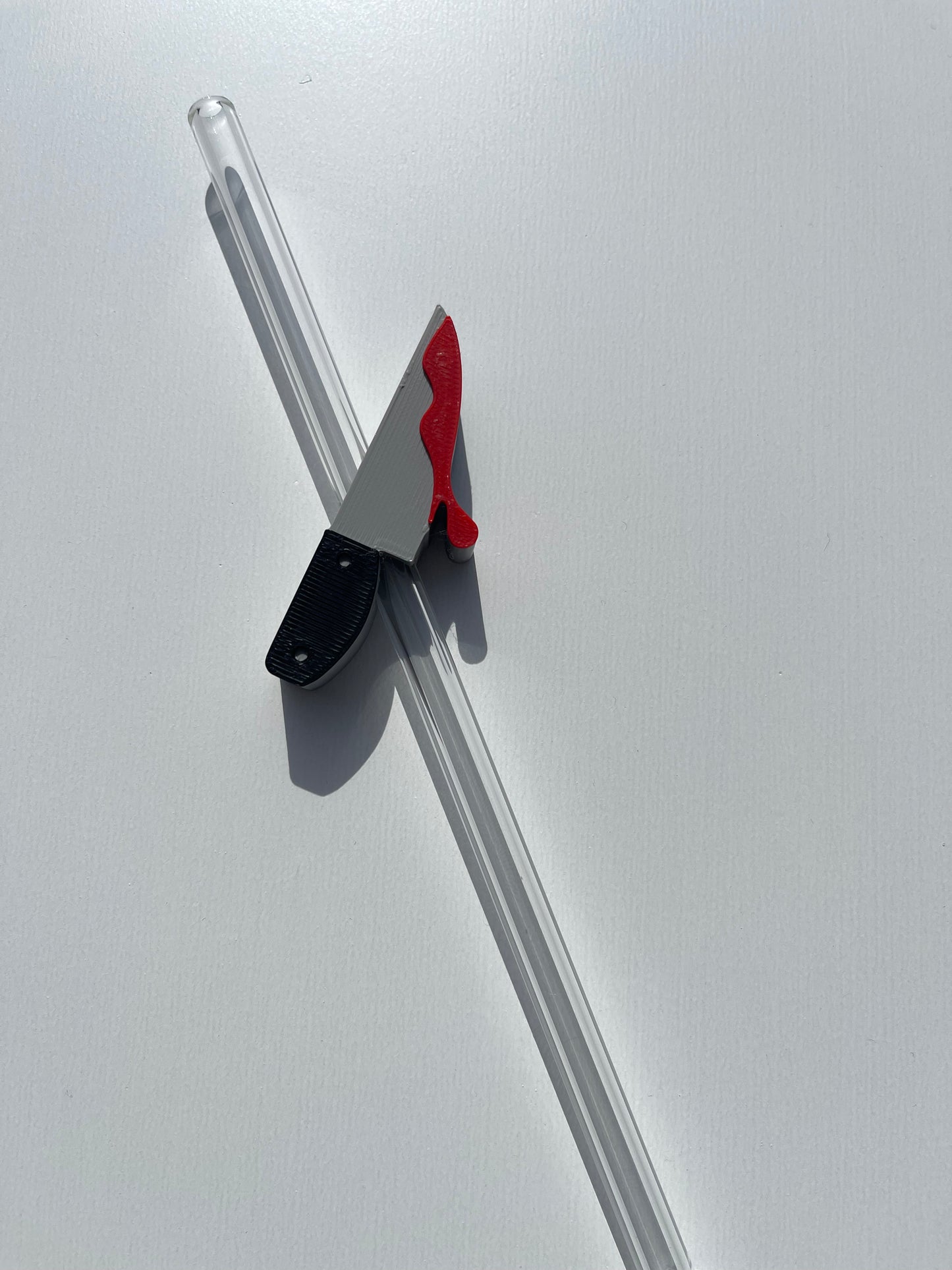 BLOODY KNIFE STRAW TOPPER STANDARD SIZE (8mm)